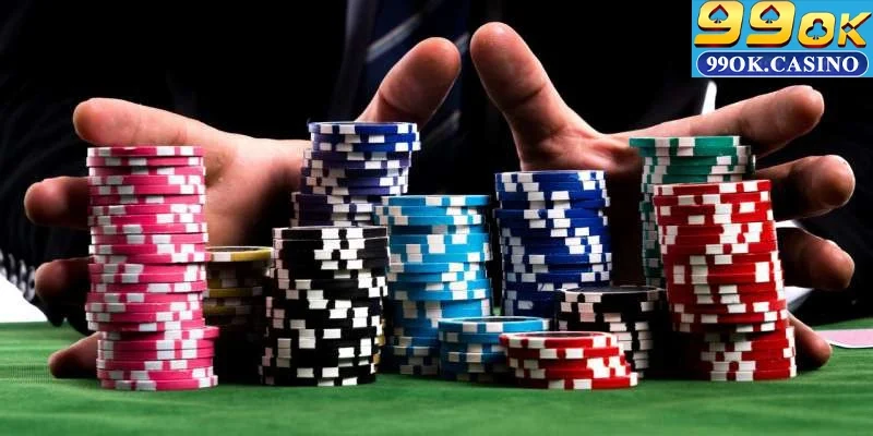 Các loại cược phổ biến trong game bài Poker 99ok.casino